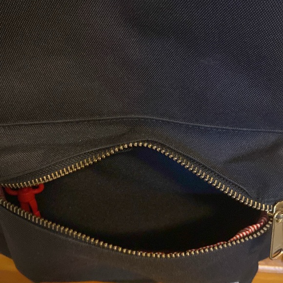 Herschel Supply Settlement Backpack Black Gold Zippers - Picture 8 of 9